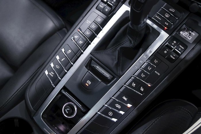 2019 Porsche Macan Turbo 95B MY20 AWD Volcano Grey