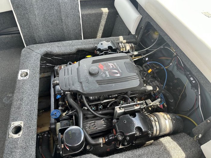 2005 Bayliner 210 Discovery Cuddy