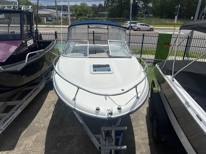 2005 Bayliner 210 Discovery Cuddy