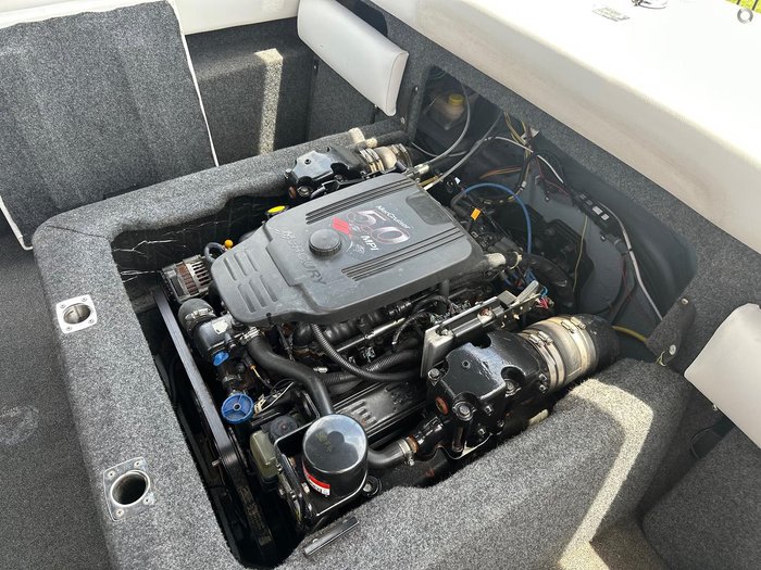 2005 Bayliner 210 Discovery Cuddy