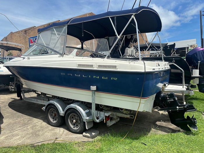 2005 Bayliner 210 Discovery Cuddy
