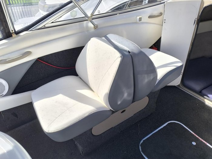 2005 Bayliner 210 Discovery Cuddy
