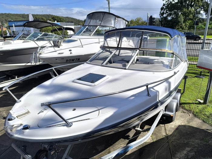 2005 Bayliner 210 Discovery Cuddy
