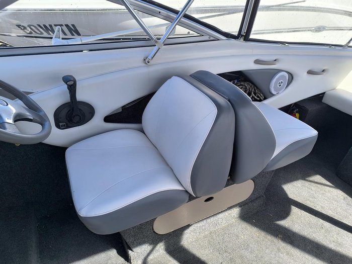 2005 Bayliner 210 Discovery Cuddy