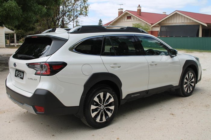2024 Subaru Outback AWD Touring