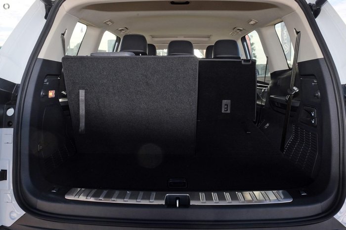 2023 LDV D90 Executive