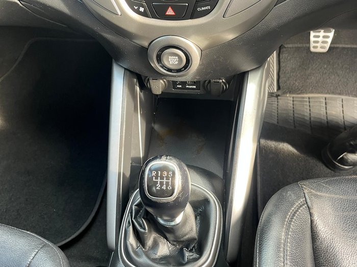 2012 Hyundai Veloster +