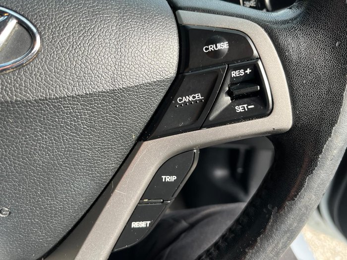 2012 Hyundai Veloster +