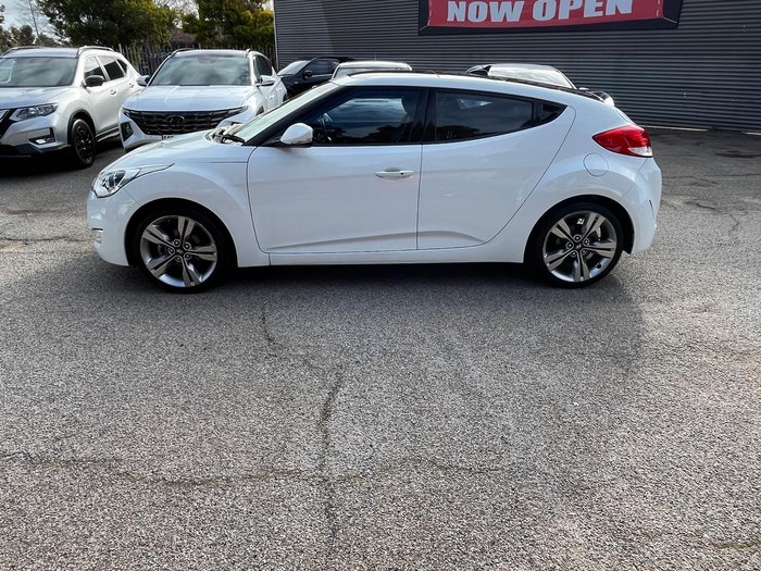 2012 Hyundai Veloster +