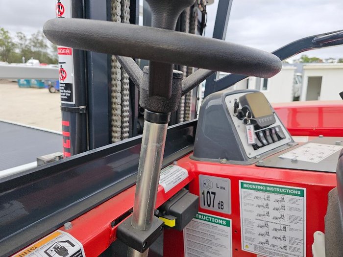 2025 Isuzu Fxy Auto 6X4 With Moffett M5 Extra Reach