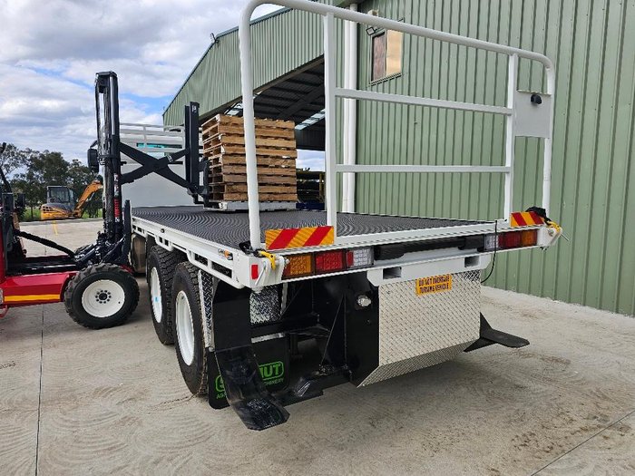 2025 Isuzu Fxy Auto 6X4 With Moffett M5 Extra Reach