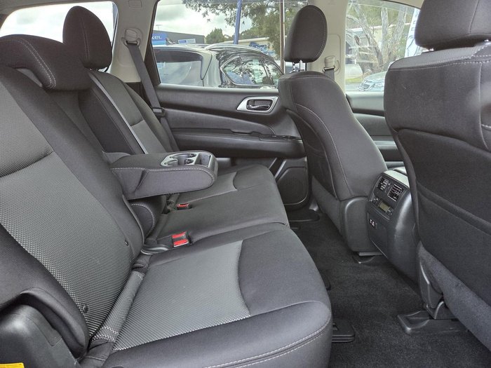 2020 Nissan Pathfinder ST