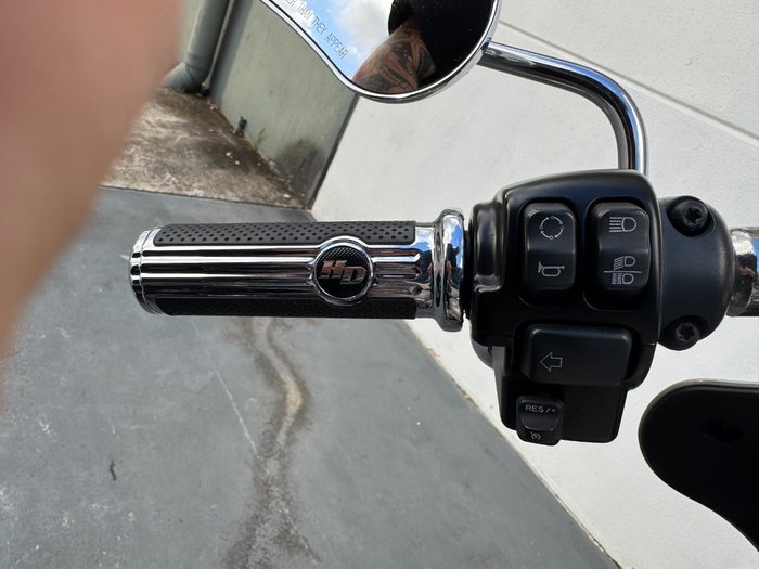 2018 Harley-davidson FLSB SPORT GLIDE Silver