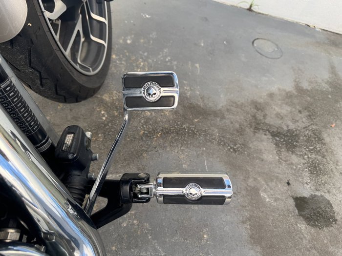 2018 Harley-davidson FLSB SPORT GLIDE Silver