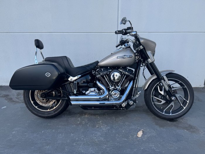 2018 Harley-davidson FLSB SPORT GLIDE Silver