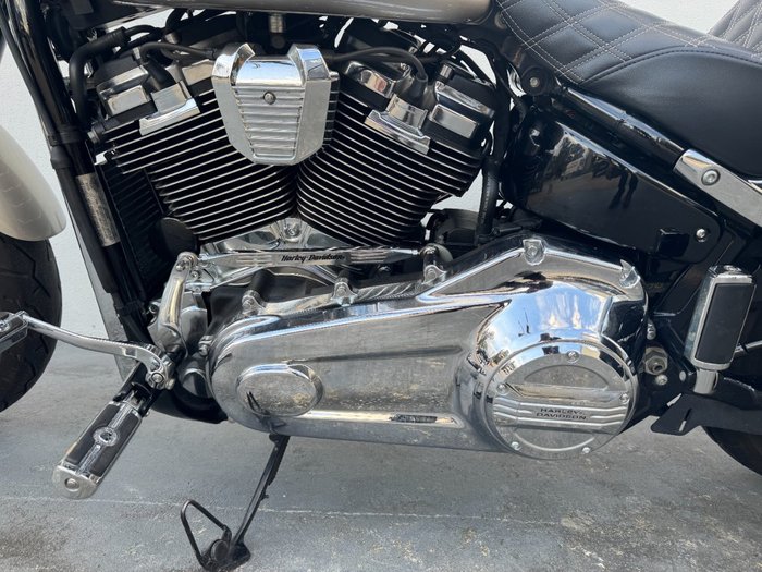 2018 Harley-davidson FLSB SPORT GLIDE Silver