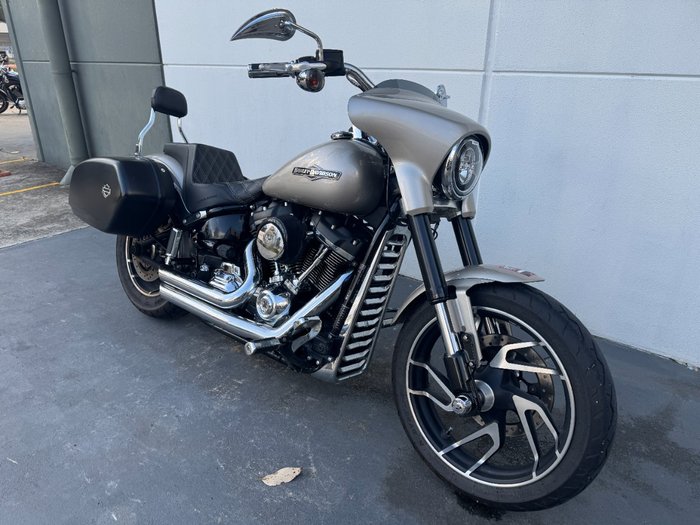 2018 Harley-davidson FLSB SPORT GLIDE Silver