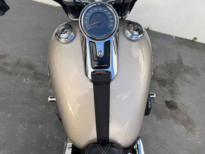 2018 Harley-davidson FLSB SPORT GLIDE Silver