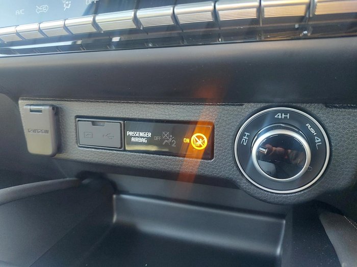 2025 Mazda BT-50 GT