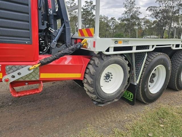2025 Isuzu Fyj Auto 8X4 With Moffett M5 Extra Reach