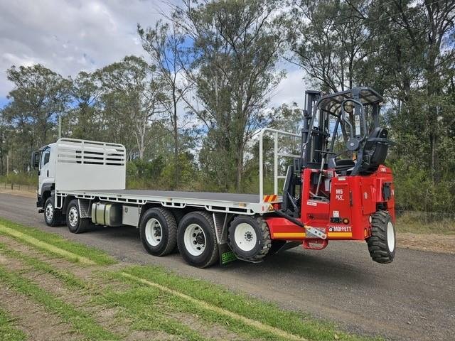 2025 Isuzu Fyj Auto 8X4 With Moffett M5 Extra Reach