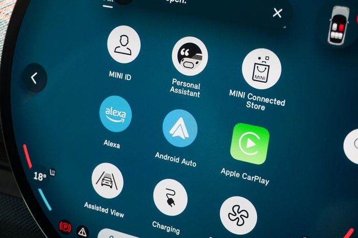 2024 MINI Aceman SE Favoured