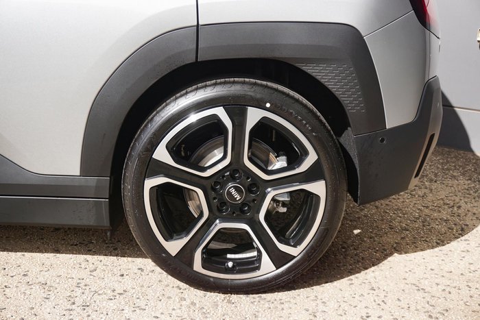 2024 MINI Aceman SE Favoured