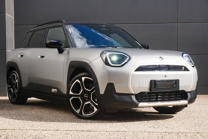 2024 MINI Aceman SE Favoured