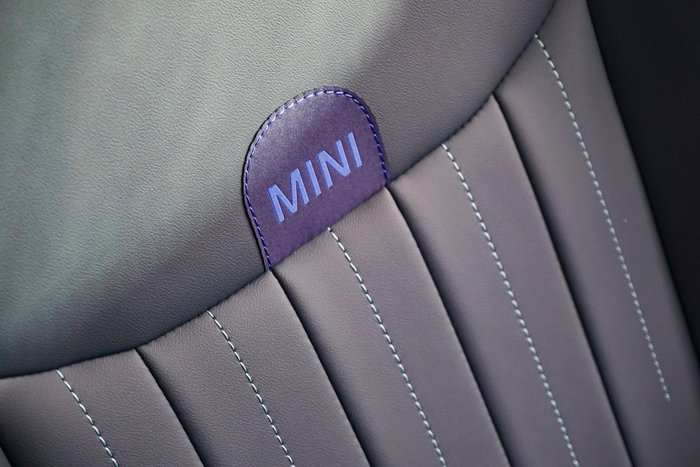 2024 MINI Aceman SE Favoured