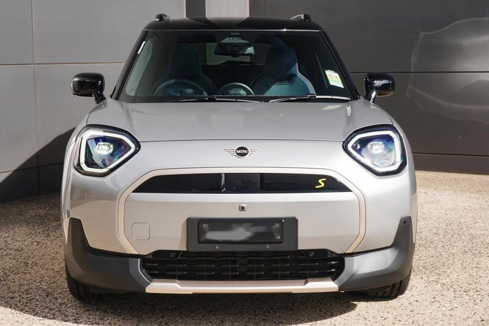 2024 MINI Aceman SE Favoured