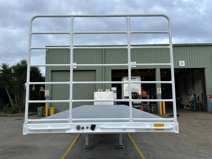 2023 Vawdrey St3 Lead A 12 Pallet Semi