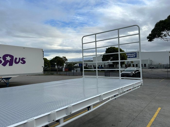 2023 Vawdrey St3 Lead A 12 Pallet Semi