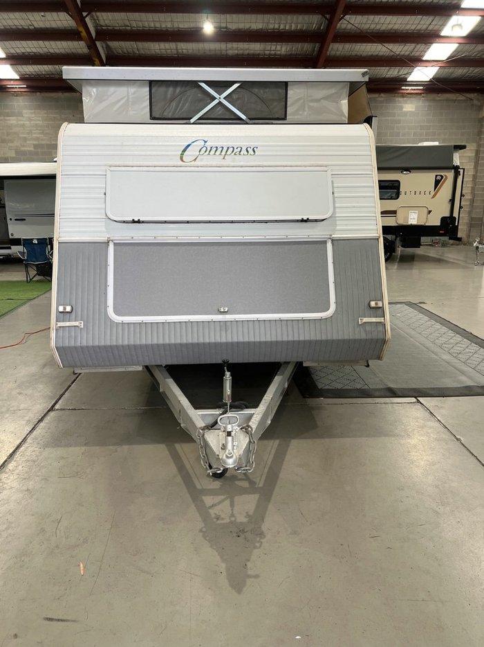 2001 COMPASS GT POP TOP 