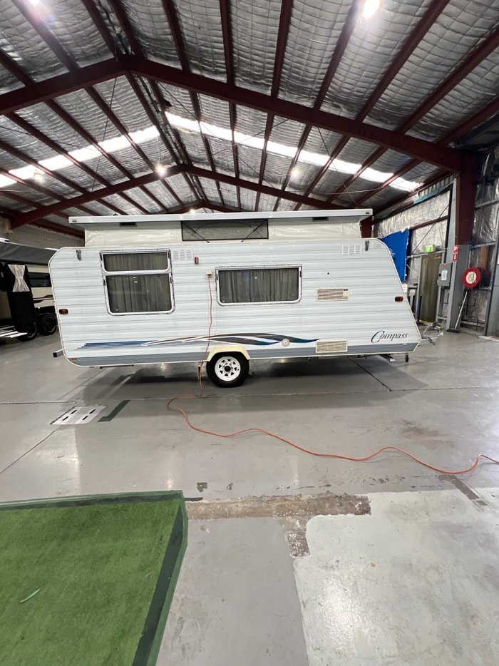 2001 COMPASS GT POP TOP 
