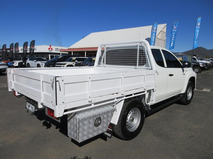 2022 Mitsubishi Triton GLX