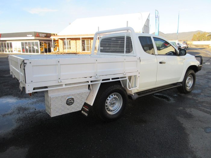 2022 Mitsubishi Triton GLX