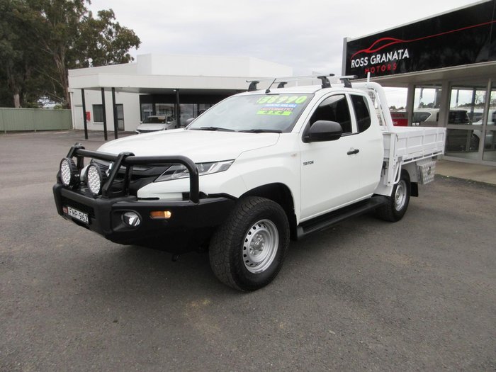 2022 Mitsubishi Triton GLX