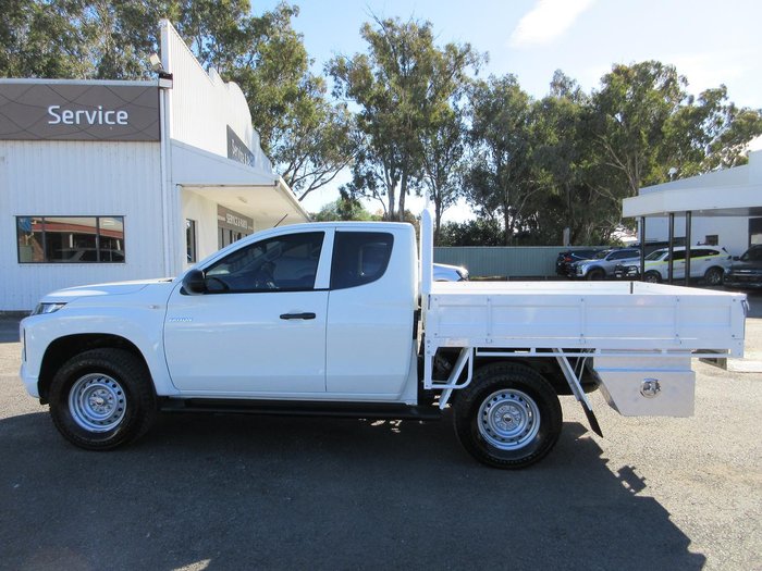 2022 Mitsubishi Triton GLX