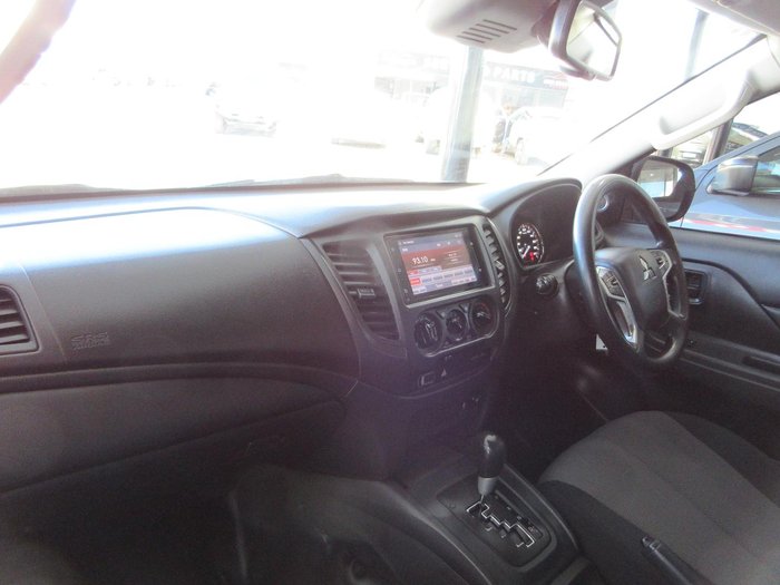 2022 Mitsubishi Triton GLX
