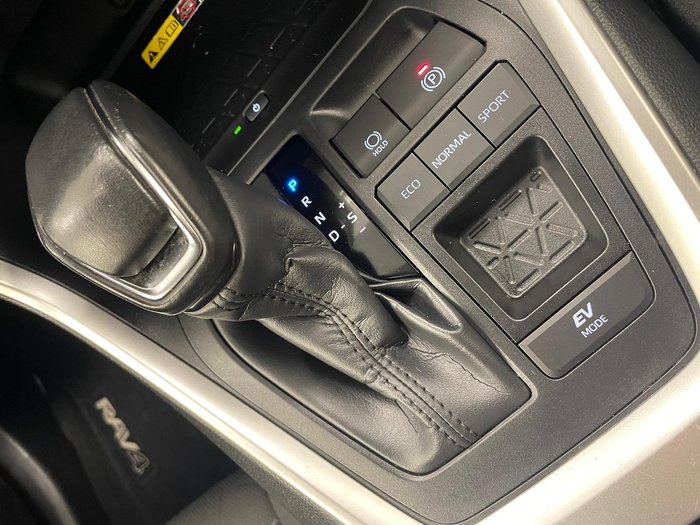 2023 Toyota RAV4 GXL AXAH52R Glacier White