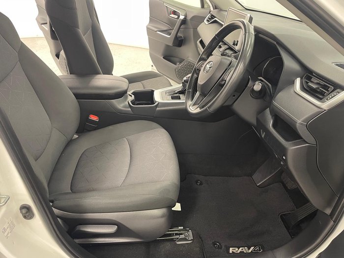 2023 Toyota RAV4 GXL AXAH52R Glacier White