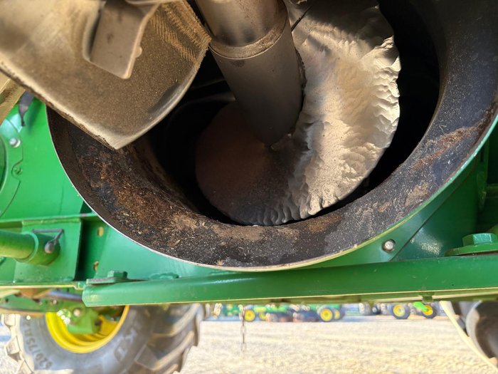 2015 John Deere S690 Green