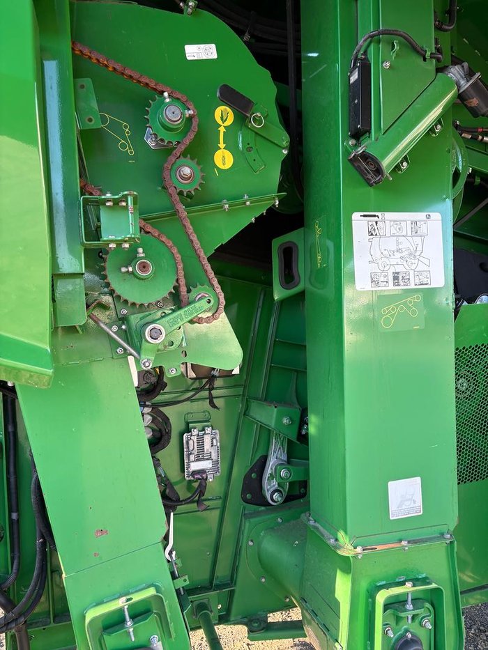 2015 John Deere S690 Green