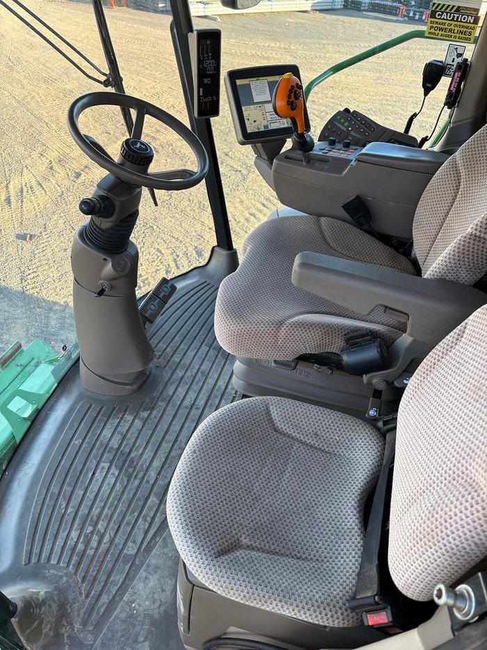 2015 John Deere S690 Green