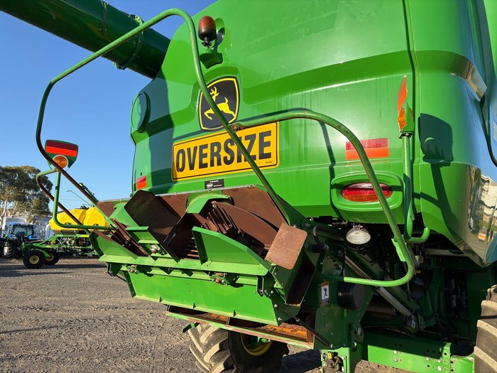 2015 John Deere S690 Green