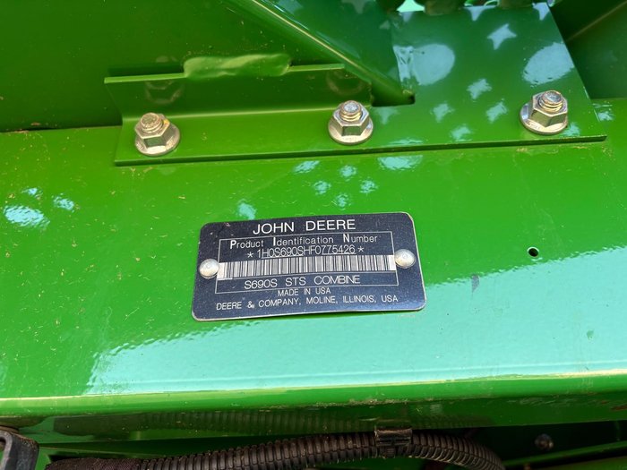 2015 John Deere S690 Green