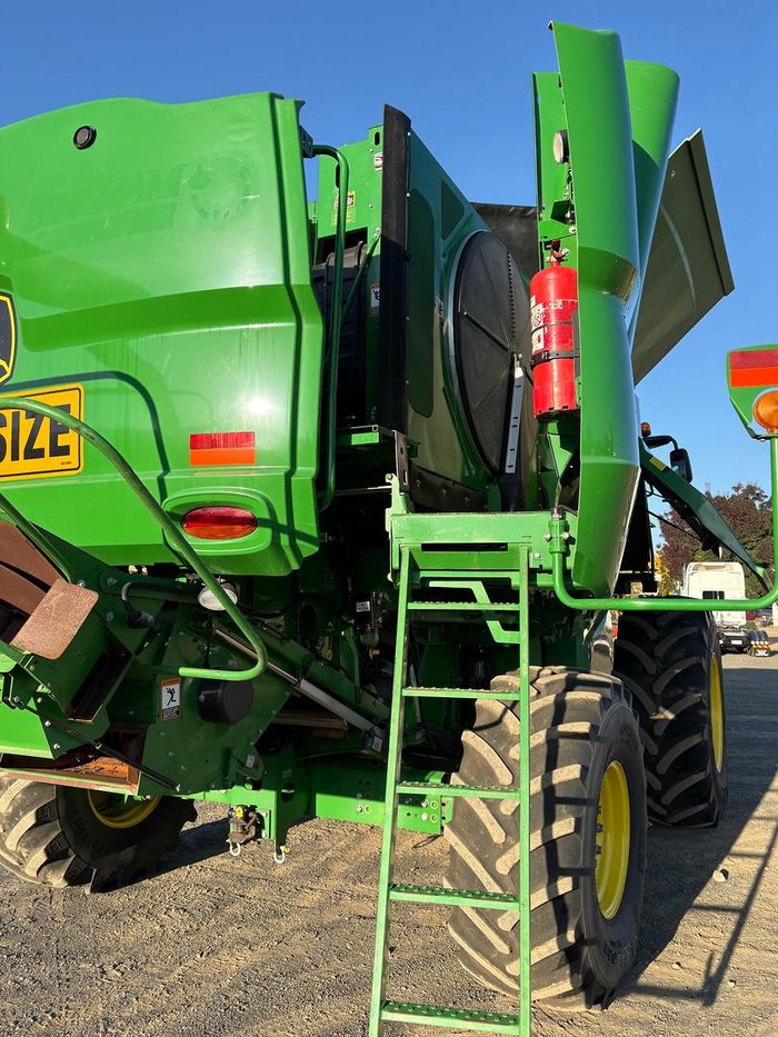 2015 John Deere S690 Green