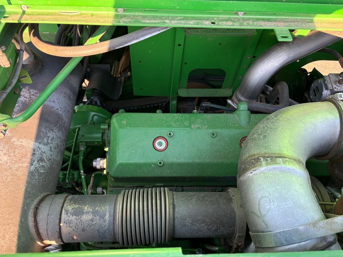 2015 John Deere S690 Green