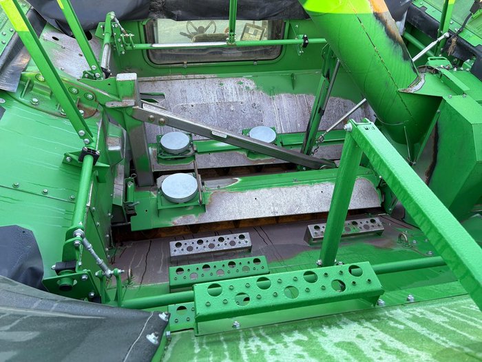 2015 John Deere S690 Green