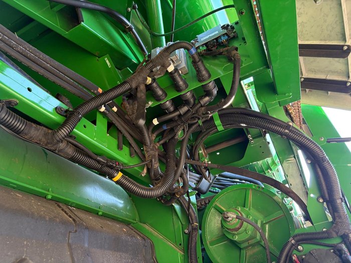 2015 John Deere S690 Green